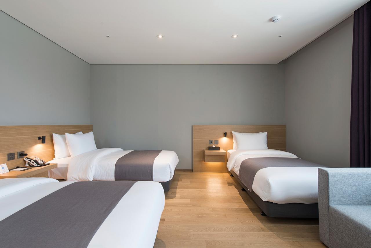 Alex 72 Hotel Suwon Exterior photo